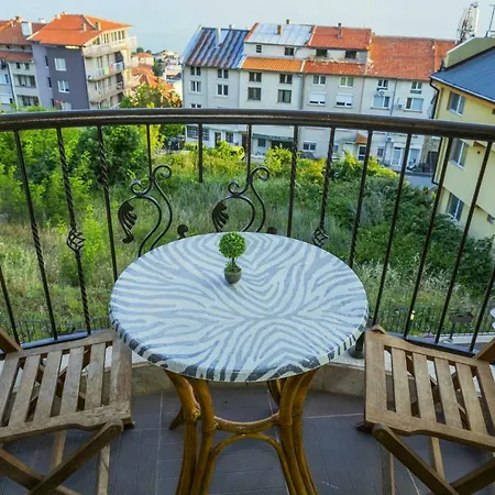 Vista виста 4*